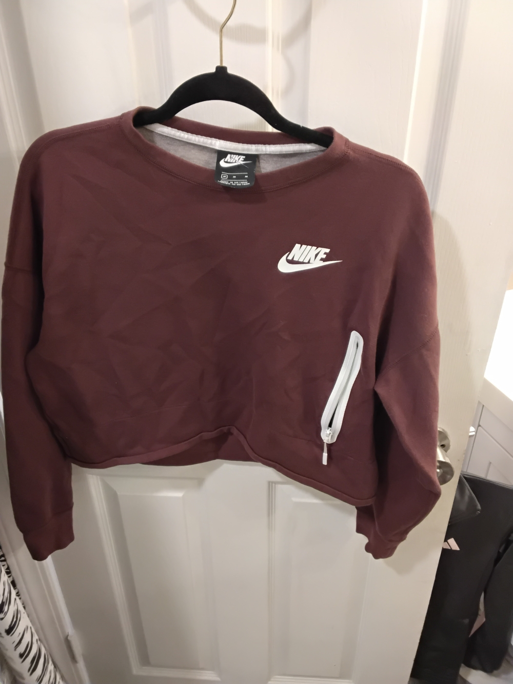Nike Women's Burgundy Cropped Crewneck Sweatshirt with White Logo